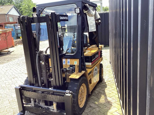 1995 daewoo 320s vorkheftruck - afbeelding 17 van  17