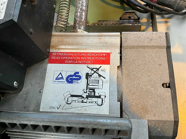 1995 elektra beckum kgs 300 afkortcirkelzaagmachine - afbeelding 4 van  6