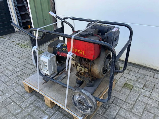 1995 europower 5000d stroomgenerator - afbeelding 2 van  6
