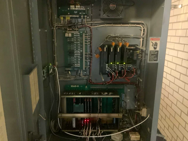 1995 fadal vmc15xt cnc freesbank met 4e as. - afbeelding 9 van  23