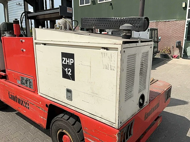 1995 fantuzzi sf 30 zijlader - afbeelding 2 van  21