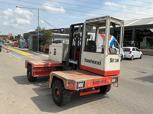 1995 fantuzzi sf 30 zijlader - afbeelding 12 van  21