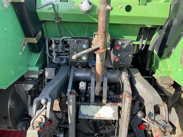 1995 fendt favorit 512c turboshift vierwielaangedreven landbouwtractor met voorlader - afbeelding 10 van  47
