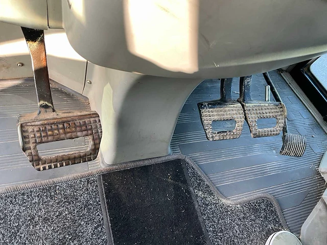 1995 fendt favorit 512c turboshift vierwielaangedreven landbouwtractor met voorlader - afbeelding 36 van  47