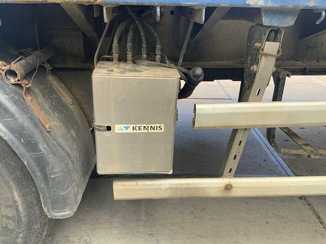 1995 floor flo-17-30h oplegger met hiab kraan - afbeelding 5 van  37