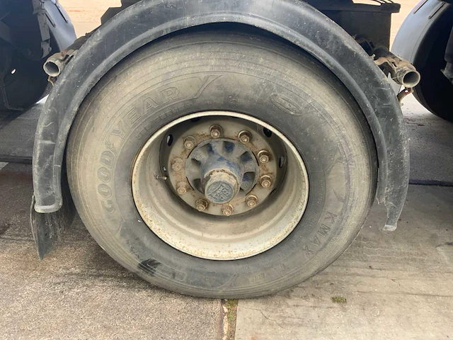 1995 floor flo-17-30h oplegger met hiab kraan - afbeelding 7 van  37