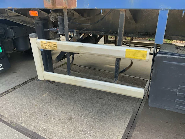 1995 floor flo-17-30h oplegger met hiab kraan - afbeelding 17 van  37