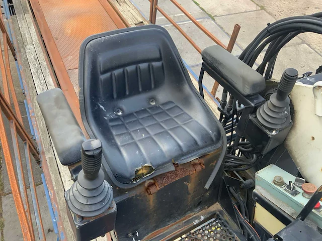 1995 floor flo-17-30h oplegger met hiab kraan - afbeelding 26 van  37