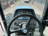 1995 ford 8670 new holland vierwielaangedreven landbouwtractor - afbeelding 17 van  38