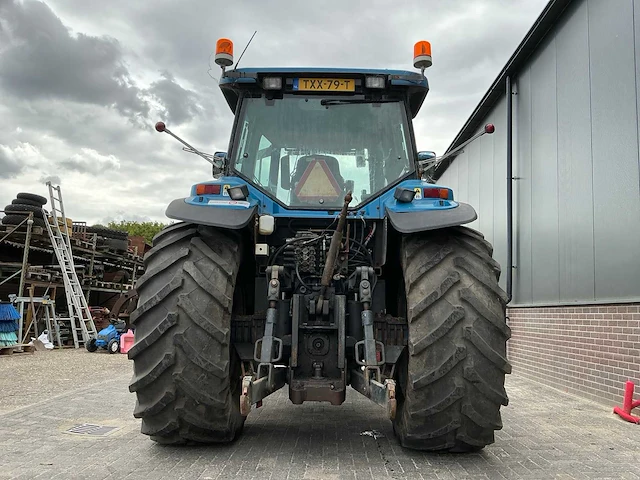 1995 ford 8670 new holland vierwielaangedreven landbouwtractor - afbeelding 33 van  38