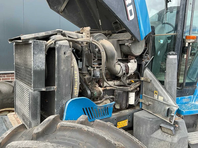 1995 ford 8670 new holland vierwielaangedreven landbouwtractor - afbeelding 27 van  38