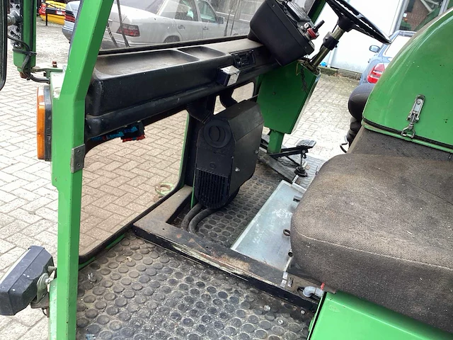 1995 hmf hmf400 straatveegmachine - afbeelding 4 van  23