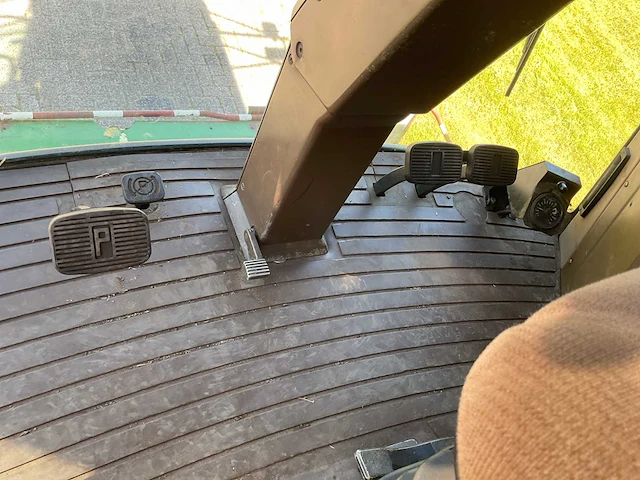 1995 john deere 2056 maaidorser - afbeelding 21 van  41