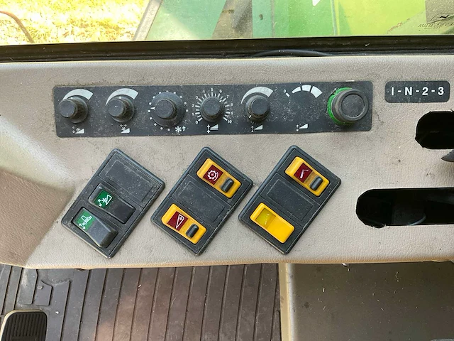 1995 john deere 2056 maaidorser - afbeelding 25 van  41