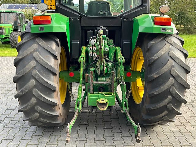 1995 john deere 6100 vierwielaangedreven landbouwtractor - afbeelding 7 van  38