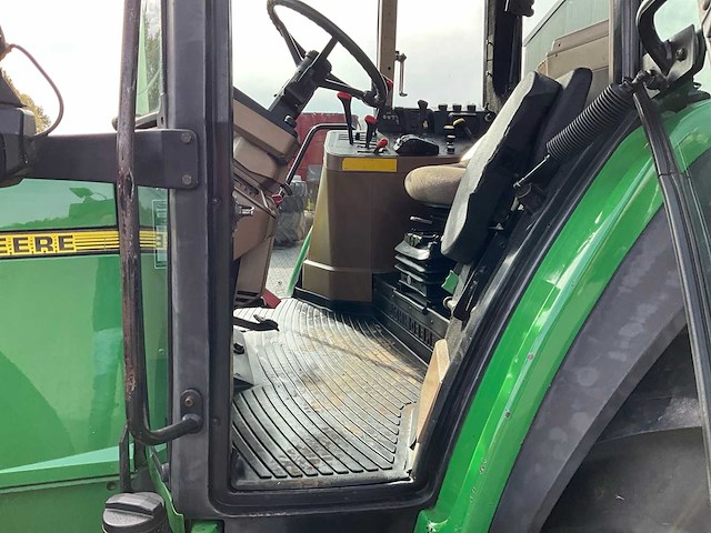 1995 john deere 6100 vierwielaangedreven landbouwtractor - afbeelding 18 van  38