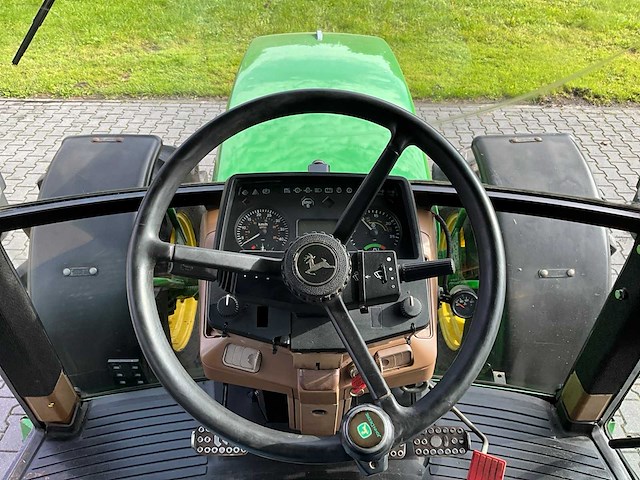 1995 john deere 6100 vierwielaangedreven landbouwtractor - afbeelding 20 van  38
