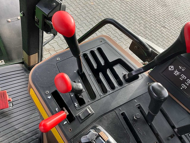 1995 john deere 6100 vierwielaangedreven landbouwtractor - afbeelding 24 van  38