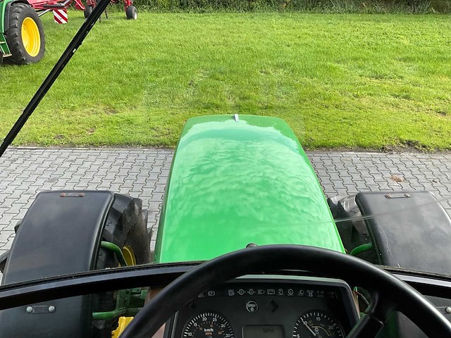 1995 john deere 6100 vierwielaangedreven landbouwtractor - afbeelding 28 van  38