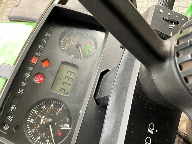 1995 john deere 6100 vierwielaangedreven landbouwtractor - afbeelding 32 van  38