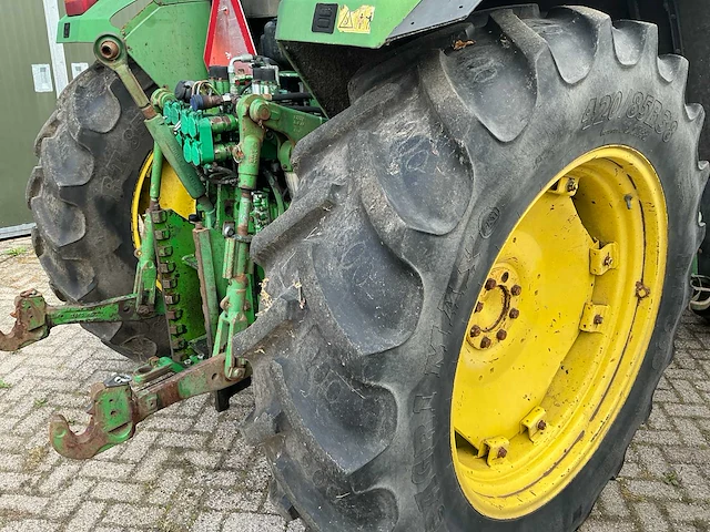 1995 john deere 6300 vierwielaangedreven landbouwtractor - afbeelding 14 van  41