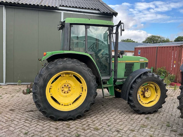 1995 john deere 6300 vierwielaangedreven landbouwtractor - afbeelding 38 van  41