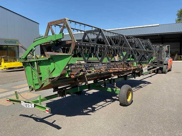 1995 john deere 818 maaibord - afbeelding 12 van  14