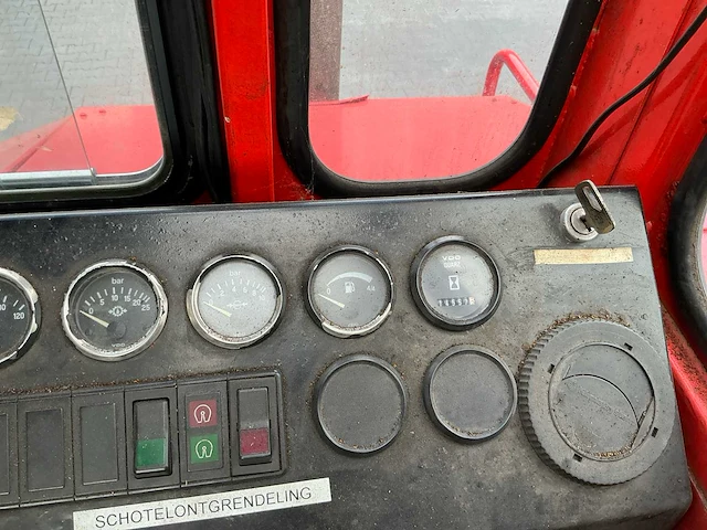 1995 kalmar tb 3042 industriële trekker - afbeelding 35 van  48