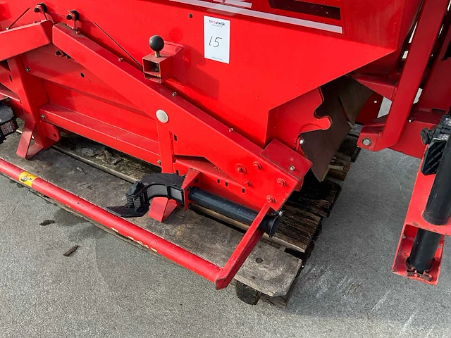 1995 kuhn aero 2112 pneumatische kunstmeststrooier - afbeelding 2 van  20