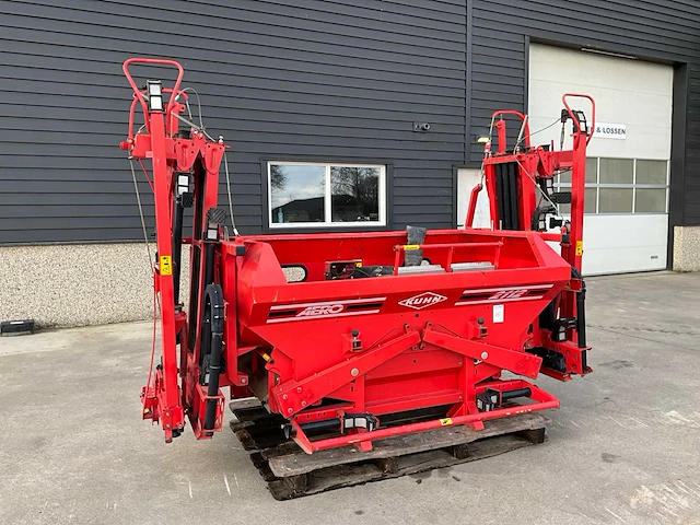 1995 kuhn aero 2112 pneumatische kunstmeststrooier - afbeelding 12 van  20