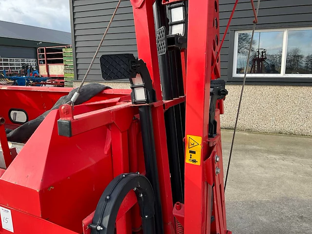 1995 kuhn aero 2112 pneumatische kunstmeststrooier - afbeelding 18 van  20