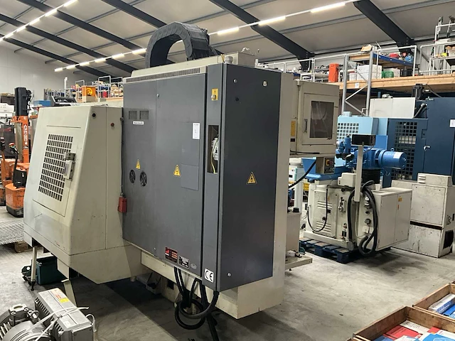 1995 matsuura mc-800vf cnc bewerkingscentrum - afbeelding 16 van  21