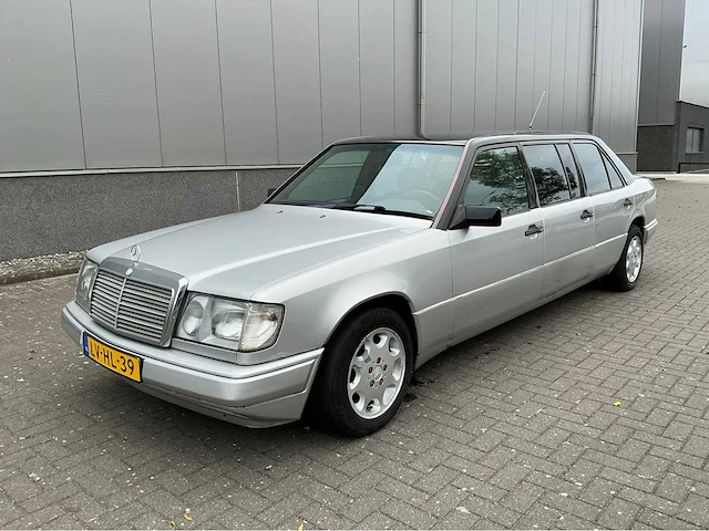 1995 mercedes-benz e200d limousine - afbeelding 1 van  34