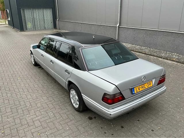 1995 mercedes-benz e200d limousine - afbeelding 32 van  34