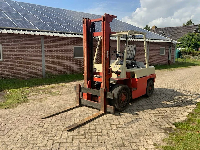 1995 nissan yh03a35t vorkheftruck - afbeelding 1 van  24