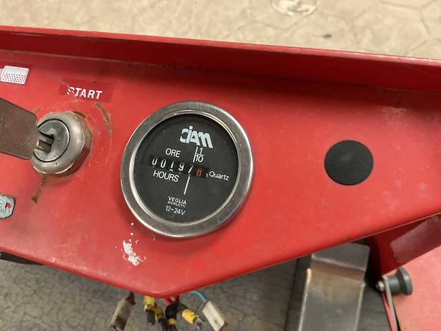 1995 rcm r850 zelfrijdende veegmachine - afbeelding 4 van  13