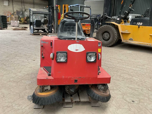 1995 rcm r850 zelfrijdende veegmachine - afbeelding 7 van  13