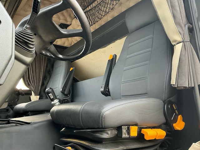 1995 scania r 143 h 420 vrachtwagen - afbeelding 18 van  104