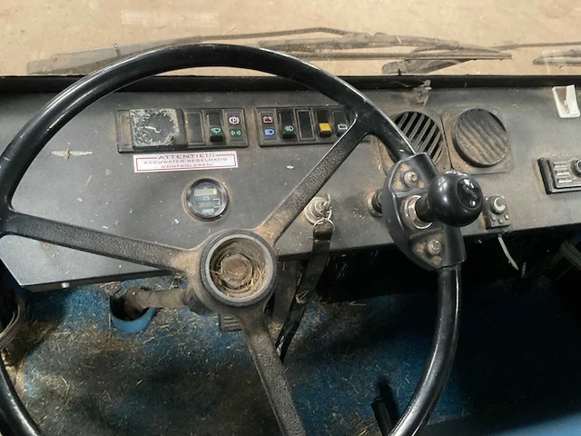 1995 spijkstaal 2050 industriële trekker - afbeelding 7 van  17