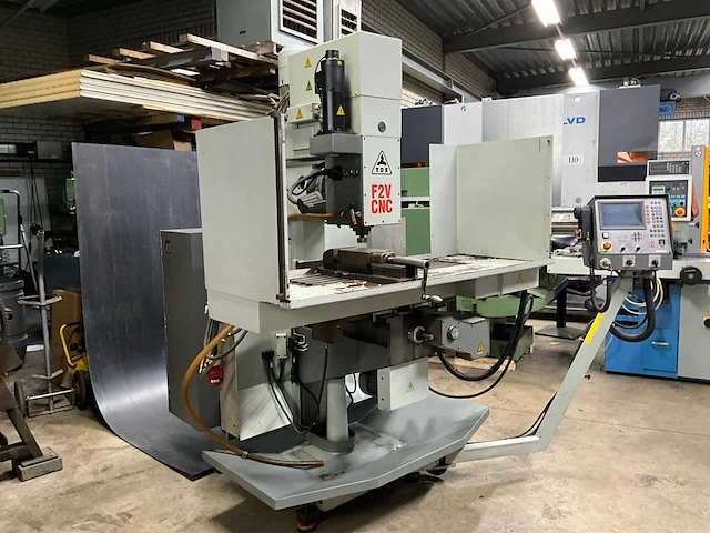 1995 tos f2v-cnc-e cnc freesmachine - afbeelding 1 van  32