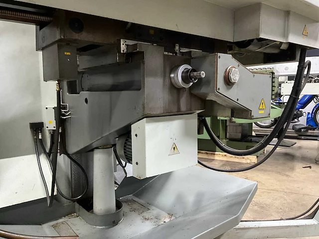 1995 tos f2v-cnc-e cnc freesmachine - afbeelding 18 van  32