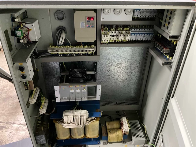 1995 tos f2v-cnc-e cnc freesmachine - afbeelding 24 van  32