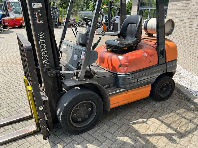 1995 toyota 6fgf30 vorkheftruck - afbeelding 8 van  15