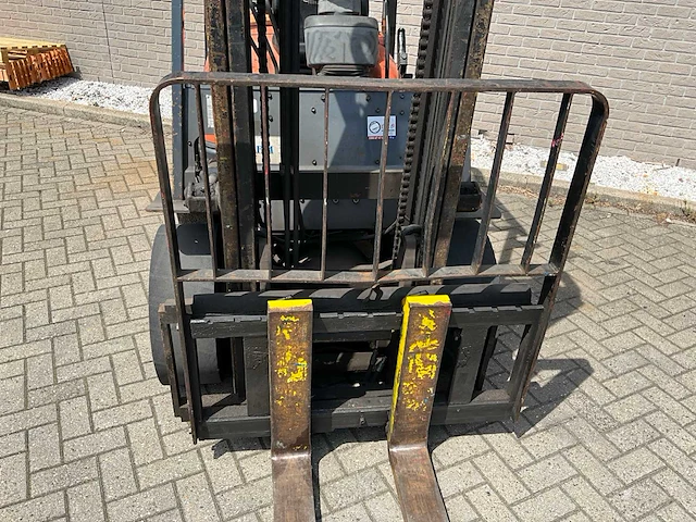 1995 toyota 6fgf30 vorkheftruck - afbeelding 13 van  15