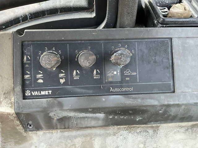 1995 valmet 6400 vierwielaangedreven landbouwtractor - afbeelding 11 van  27