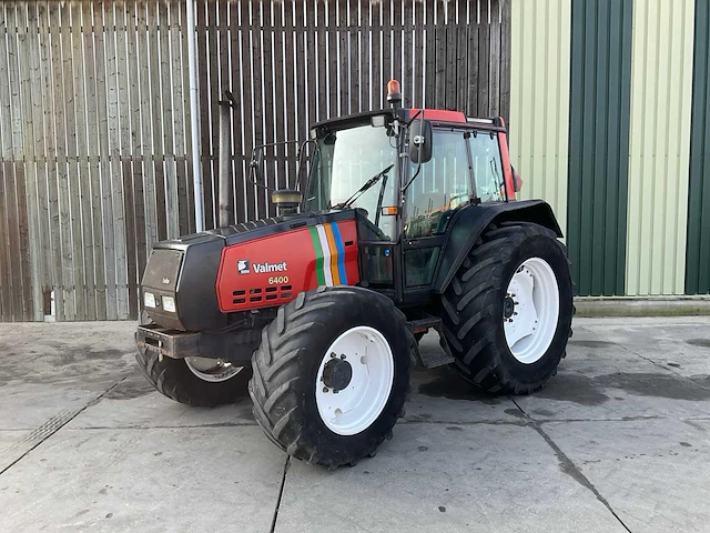 1995 valmet 6400 vierwielaangedreven landbouwtractor - afbeelding 1 van  27