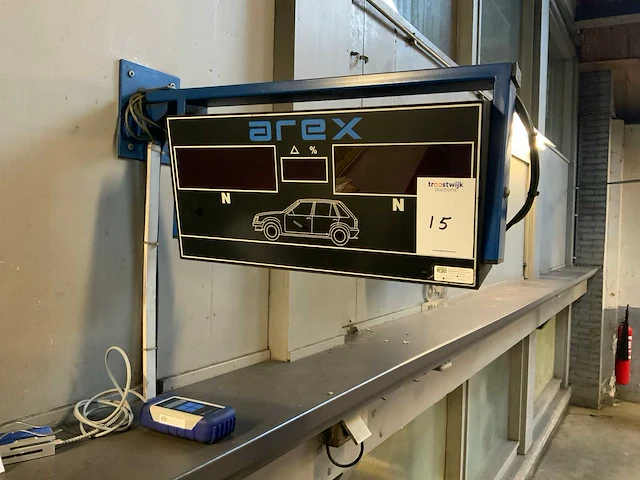1996 arex 5520 remmen testbank - afbeelding 1 van  3