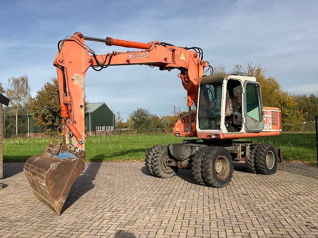 1996 atlas 1404 banden graafmachine - afbeelding 1 van  43