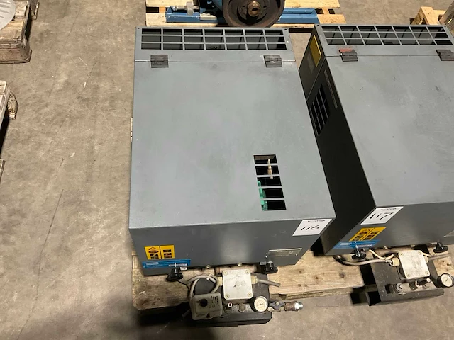 1996 atlas copco sf4 oil free luchtcompressor - afbeelding 1 van  3