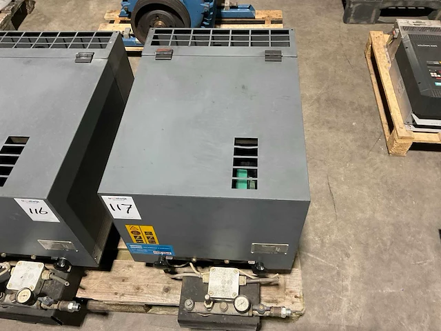 1996 atlas copco sf4 oil free luchtcompressor - afbeelding 1 van  3